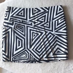 Patterned mini skirt